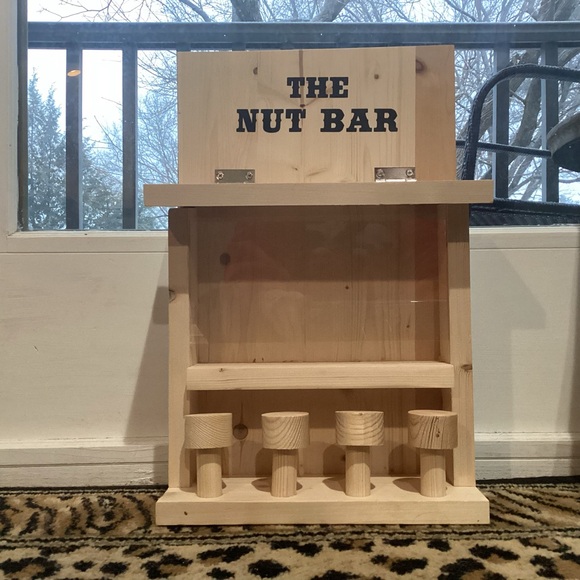 esterno Other - A peanut feeder for squirrels and crows THE NUT BAR by ESTERNO.